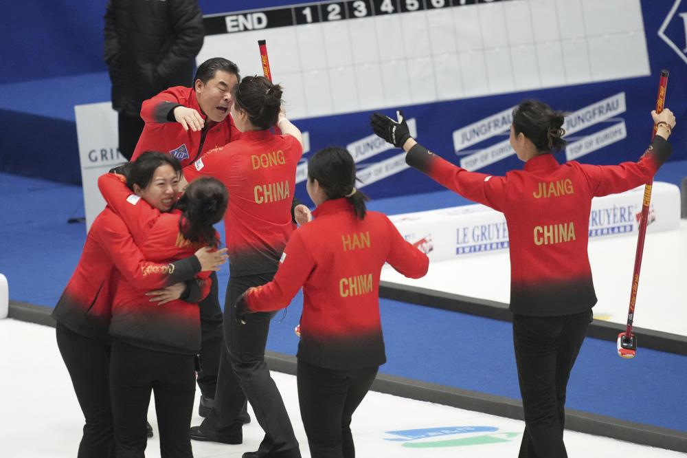 Shams：独行侠中锋莱夫利将接受手术，赛季报销