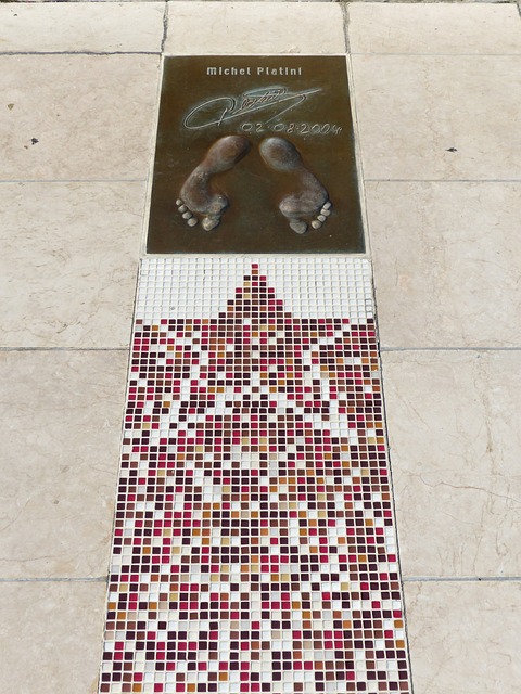 但也伴随着 但也伴随着